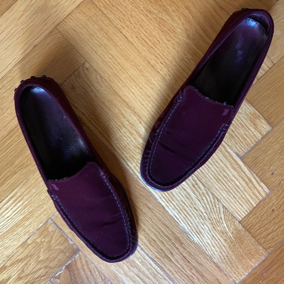 Tod’s velvet loafer driving shoe burgundy slip on flats Exceppent well kept - Picture 5 of 9